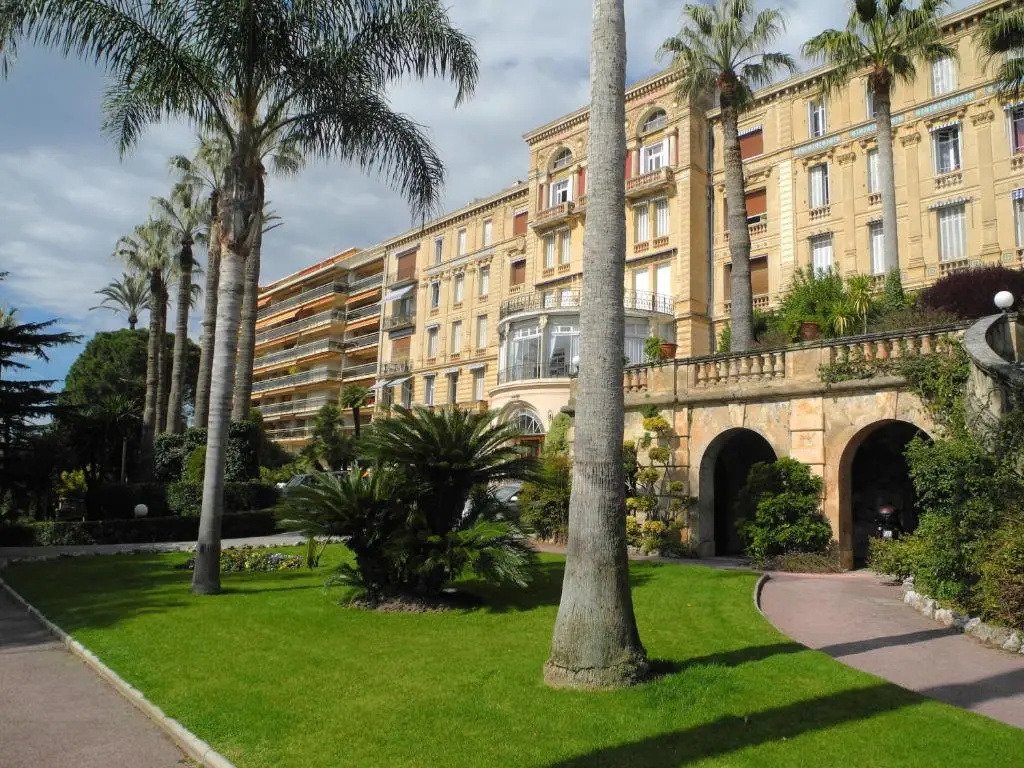 Voir la photo 1 — 90m2 Apartement - Les Palmiers de Cannes