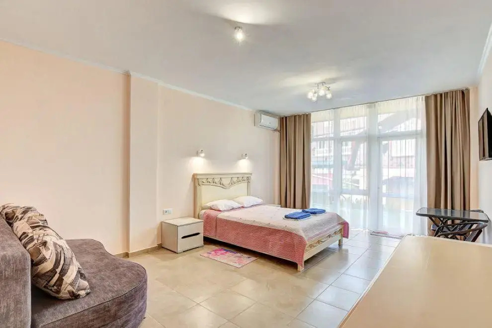 Standard Triple room