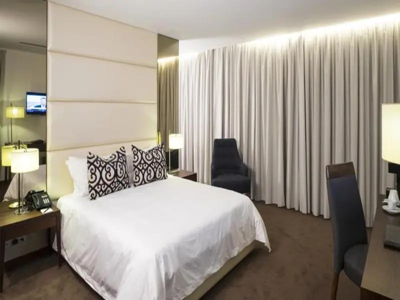 Fiesta Residences Boutique Hotel and Serviced Apartments - Chambres
