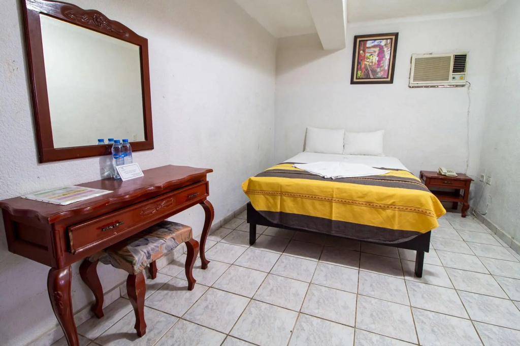 Hotel El Español Centro Histórico — 5