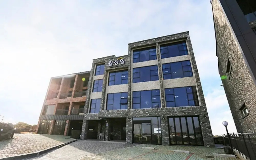 Jeju Woljeonghil Pension