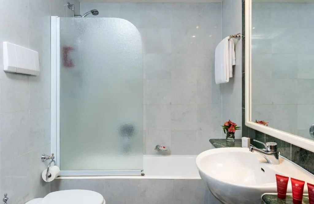Leonardo Hotel Milan City Center - Chambres
