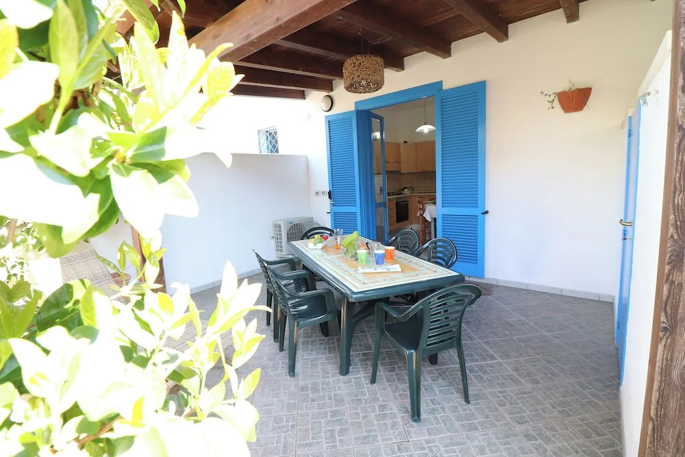 Casa Adele in Torre Dell'orso With Wi-fi and air Conditioning