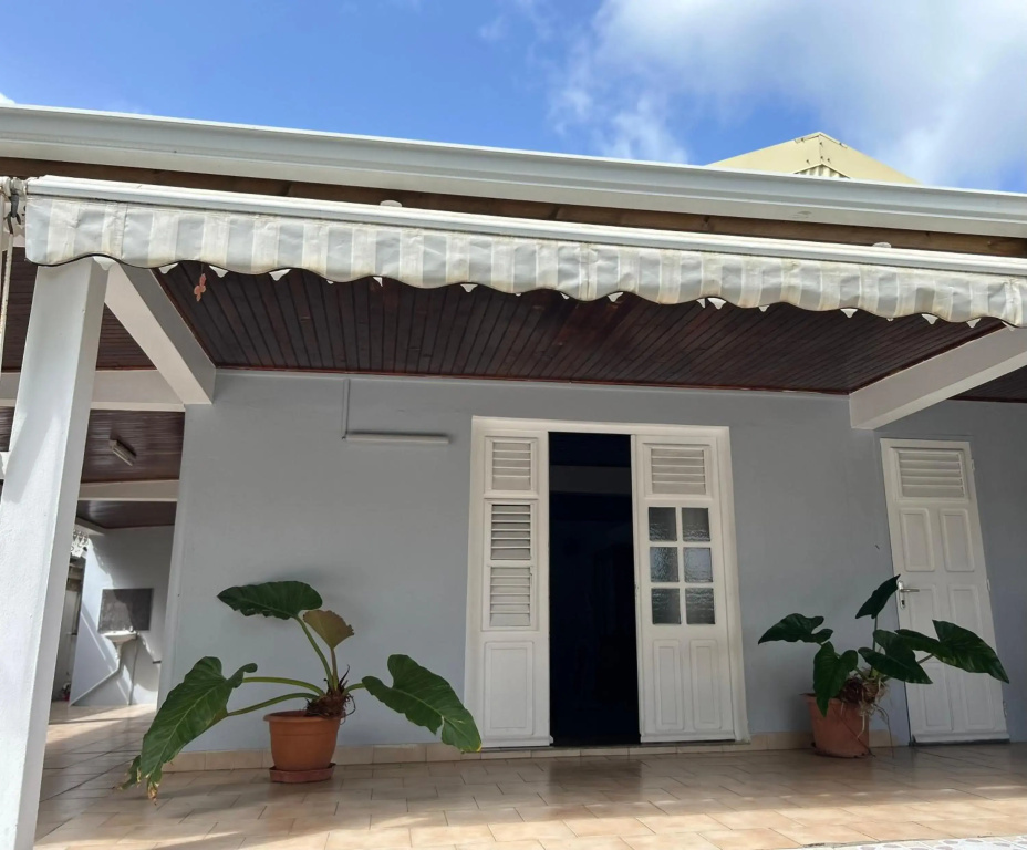 Villa à louer à Sainte-Anne en Martinique