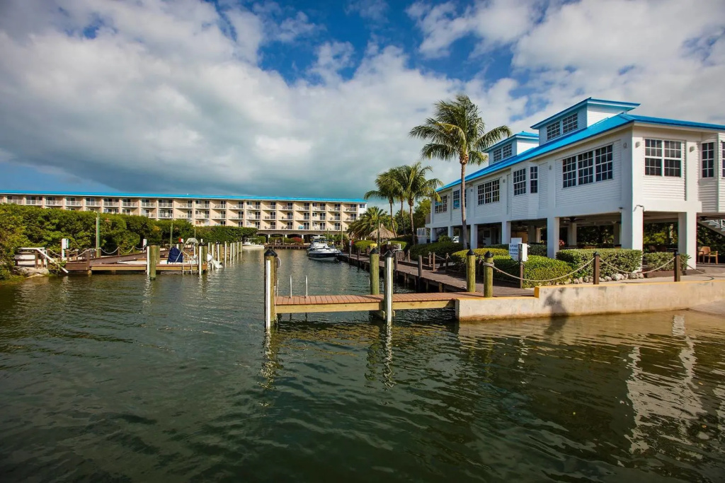 Beach & Waterfront
