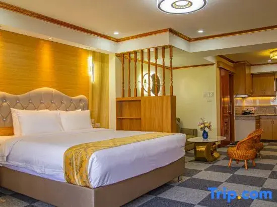 Superior Double room with city view (full double bed)