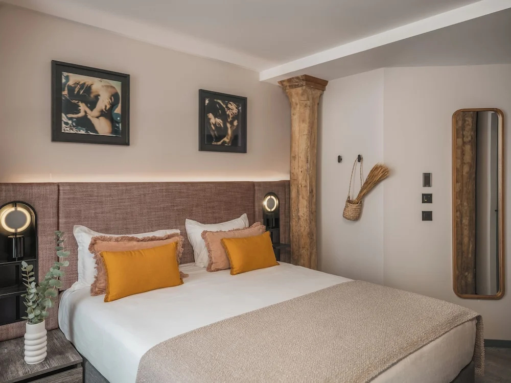 Superior room