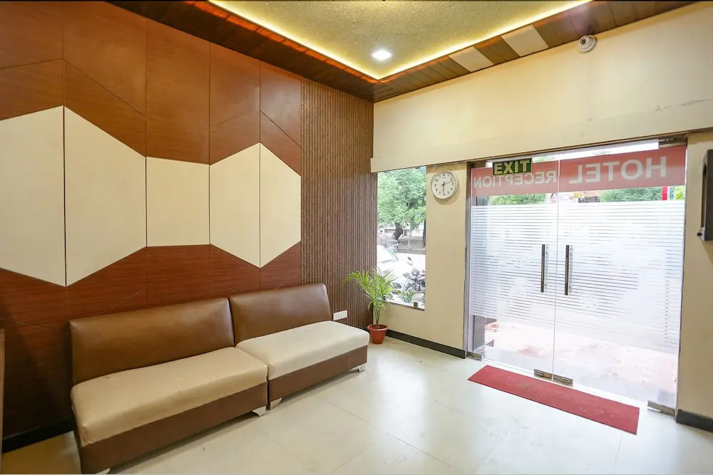 FabHotel Season Park 2