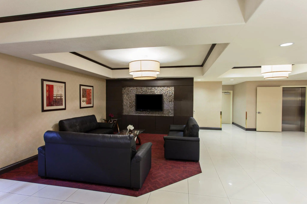 Holiday Inn Express & Suites Hollywood Walk Of Fame - Général