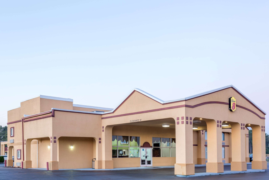Motel 6 Forsyth, GA – Tift College