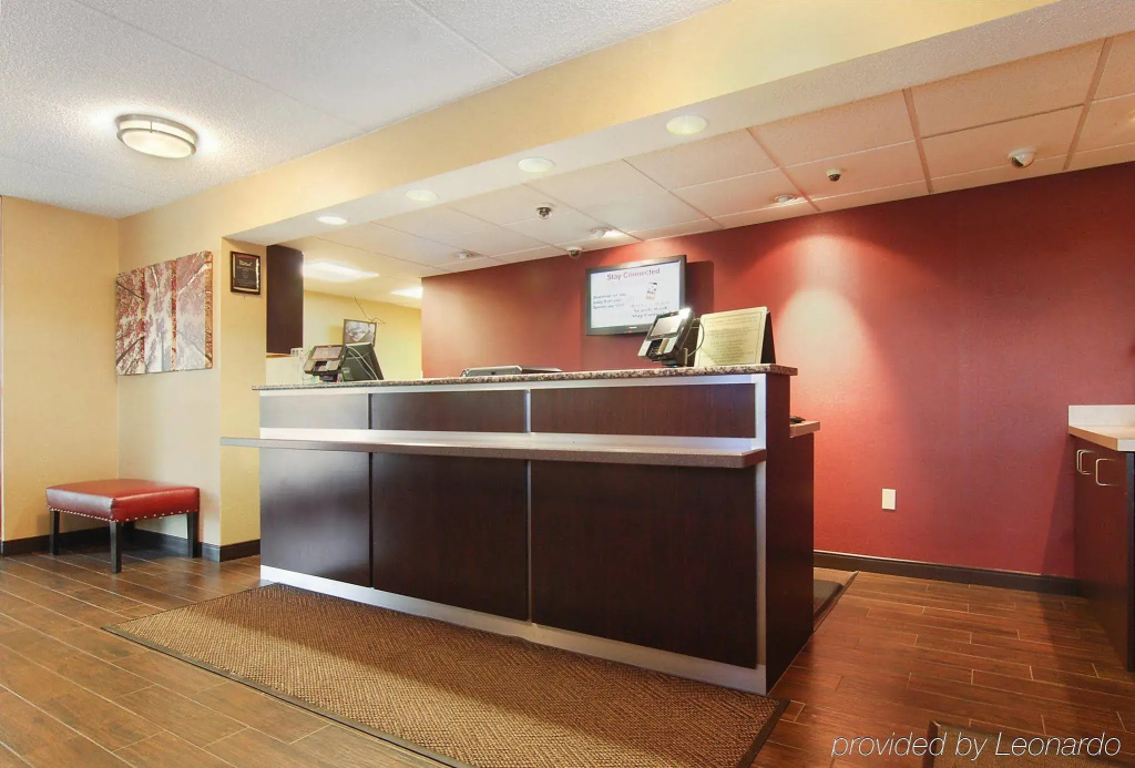 Lobby & Reception