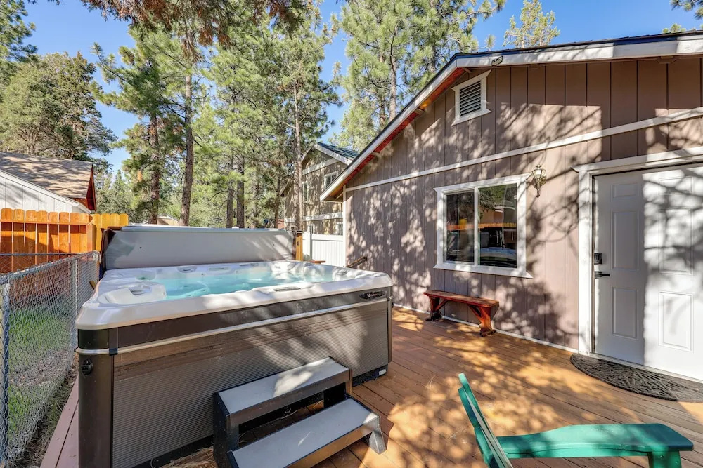 Big Bear Nature Escape! Cabin 7 Mi to Lake