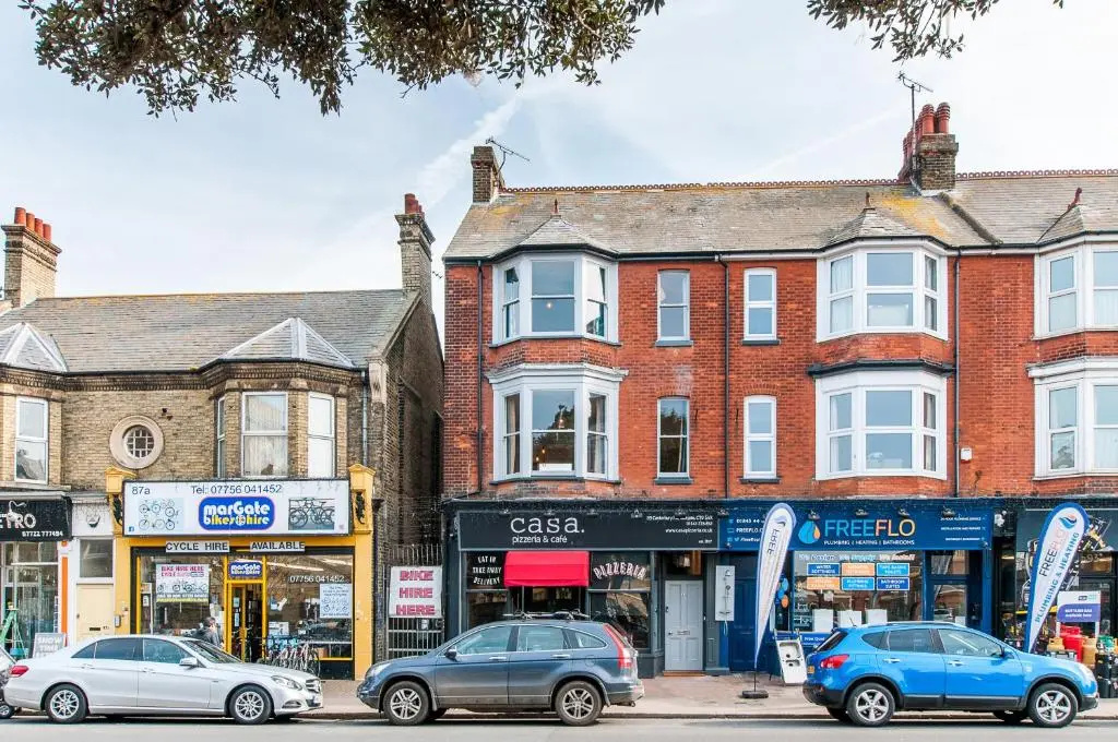 Queen Palm Apartment - Margate - 3 mins walk to beach