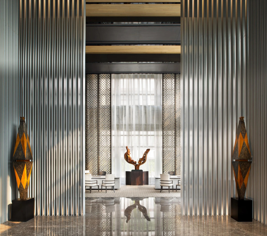 Lobby & Reception