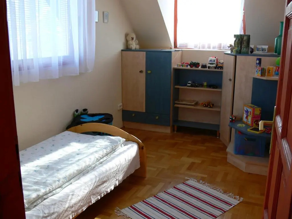 3 Bedrooms Apartment