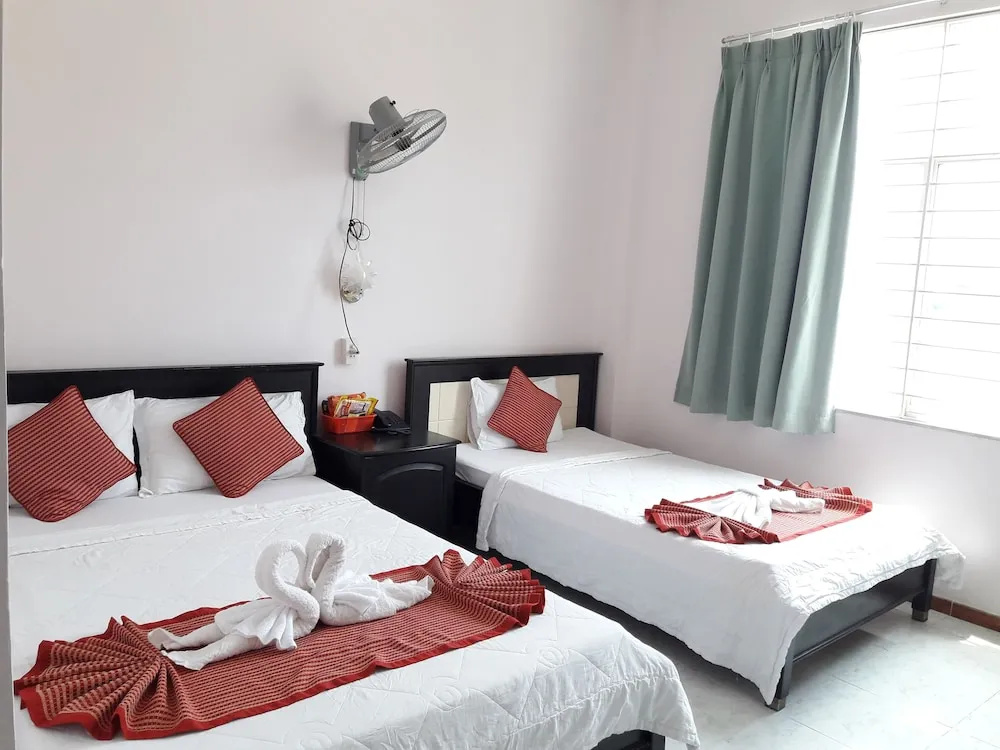 Standard Triple room