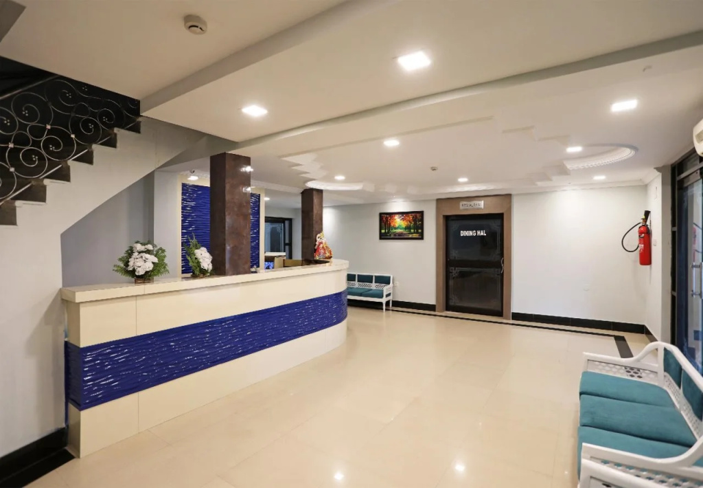 Lobby & Reception