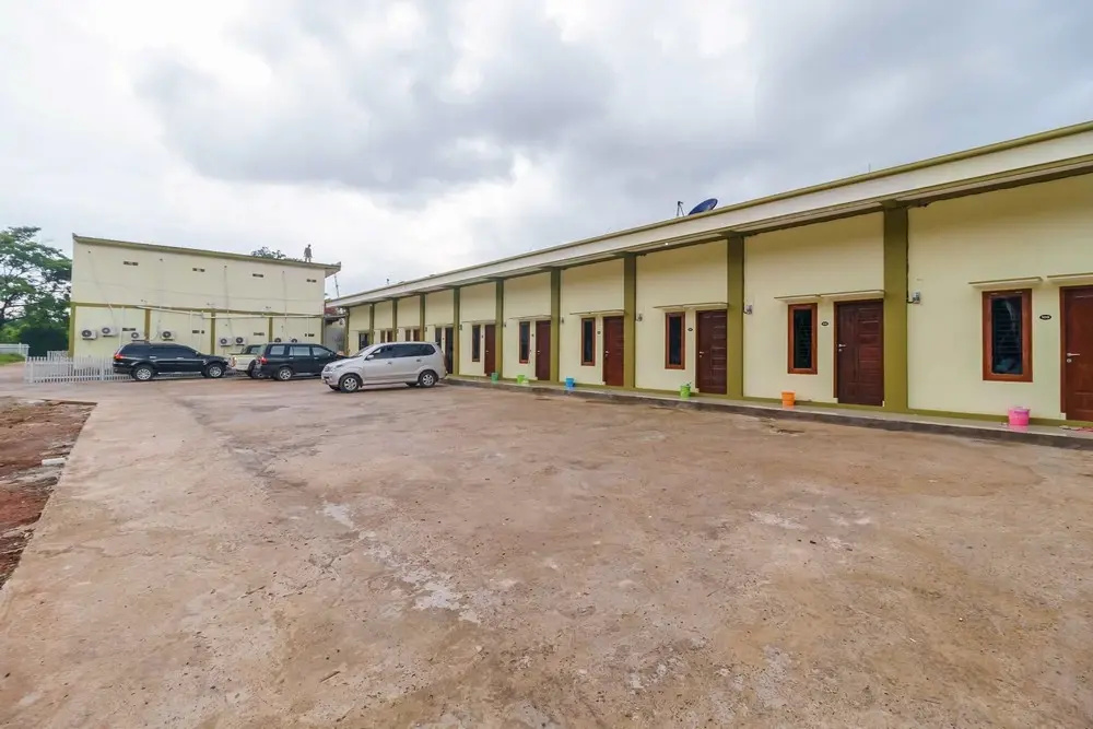 RedDoorz Syariah Near Rsud Dr HM Rabain
