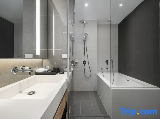 Двухместная студия Deluxe двуспальная кровать в Oakwood Suites Bangkok