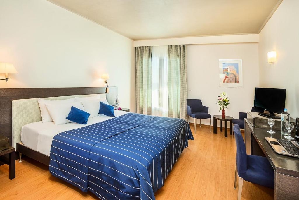 Double room with Mountain View (full double bed) (bed type is subject to availability)