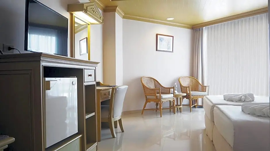 行政套房，享有城市景觀，配備雙人床