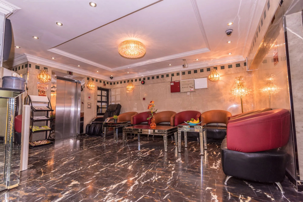 Lobby & Reception