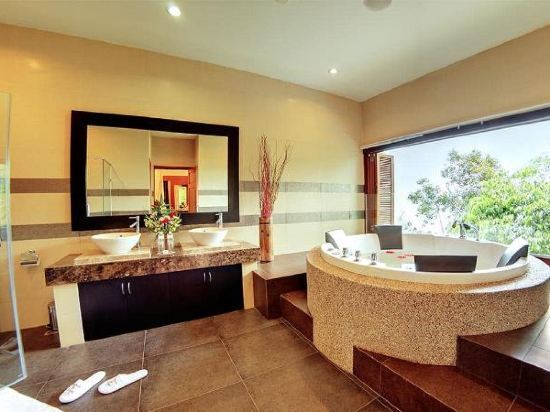 Bunga Raya Island Resort & Spa