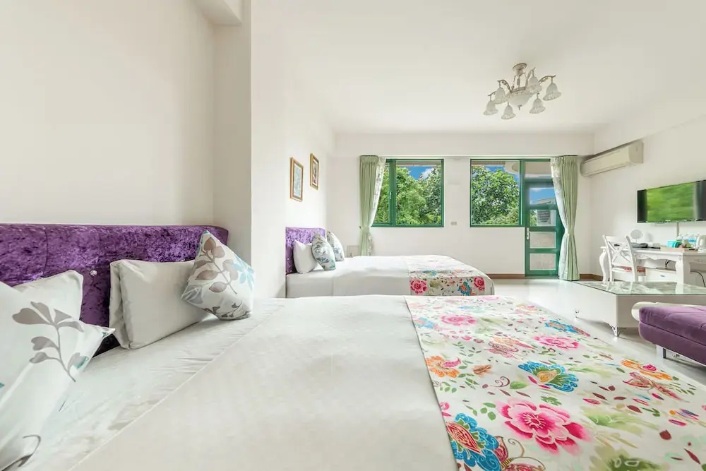 Standard Quadruple room with balcony and with mountain view