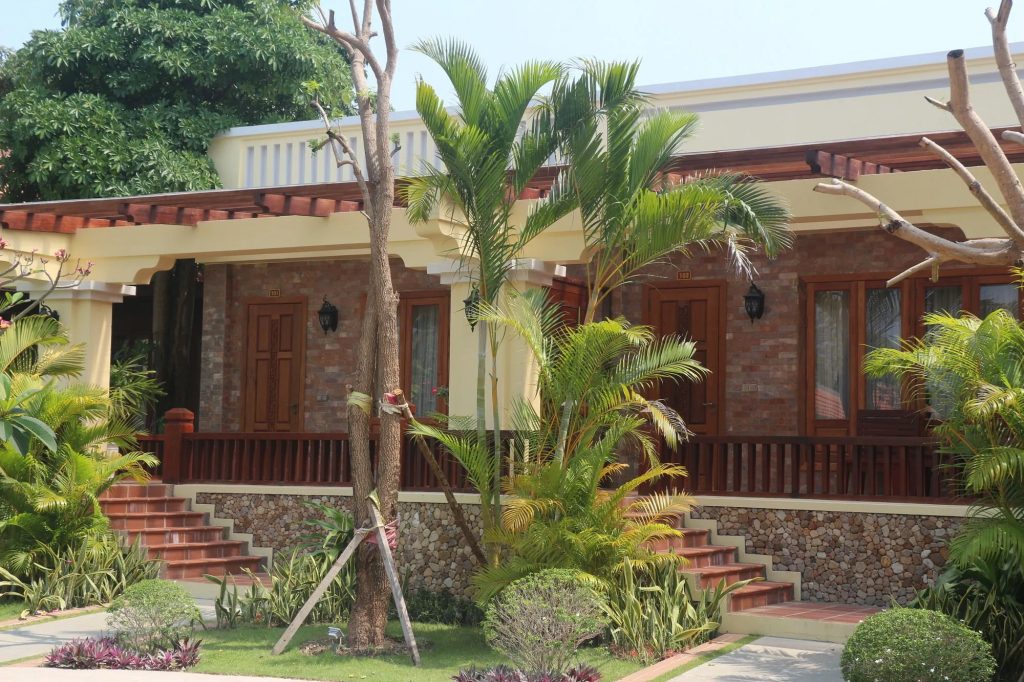 Try Palace Resort & Spa