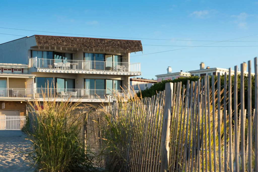 La Mer Beachfront Resort - фото 23