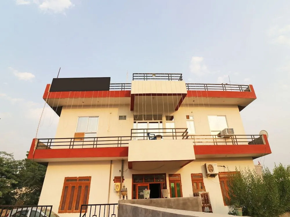 Oyo 22644 Bhagat Palace