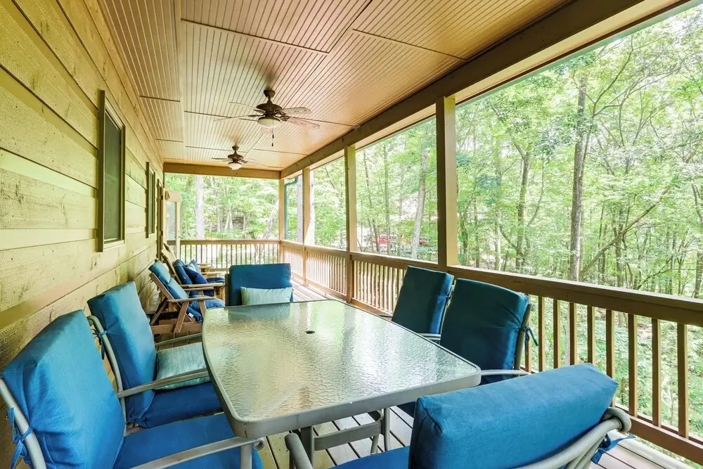 Lakeside Cabin: Game Room, Dock, Orchard, Wineries