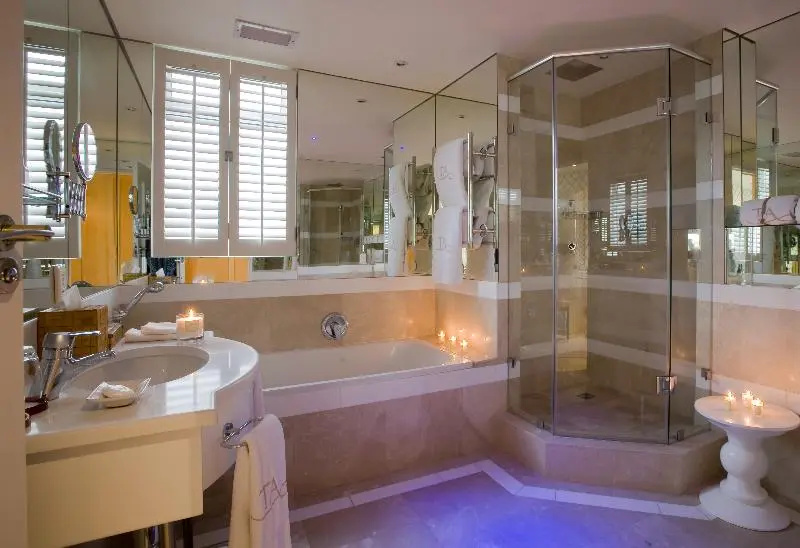 The Twelve Apostles Hotel and Spa - Chambres