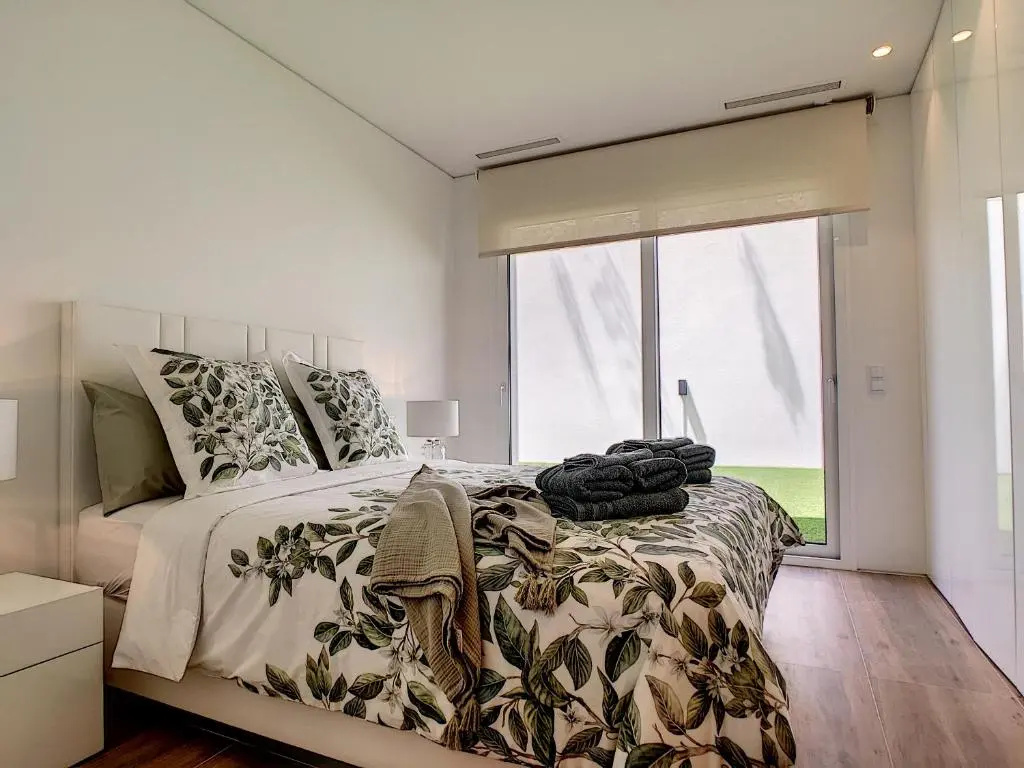 Acacia Golf Apartment @ Las Colinas Golf