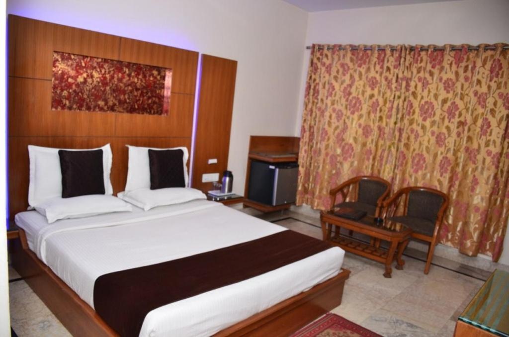 Hotel Basera Brij Bhoomi image 4