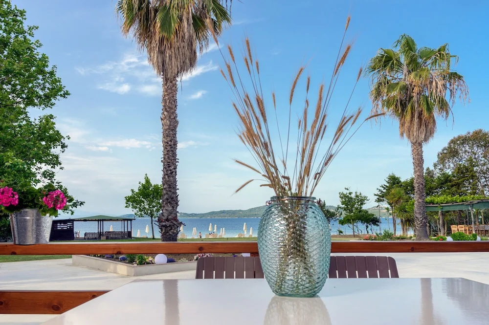 Komitsa Luxury Apartments, ,