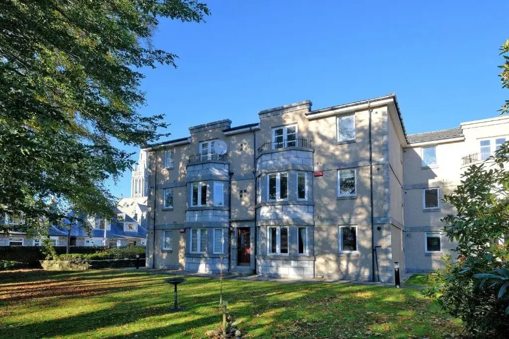 Orange Apartments Beechgrove Gardens