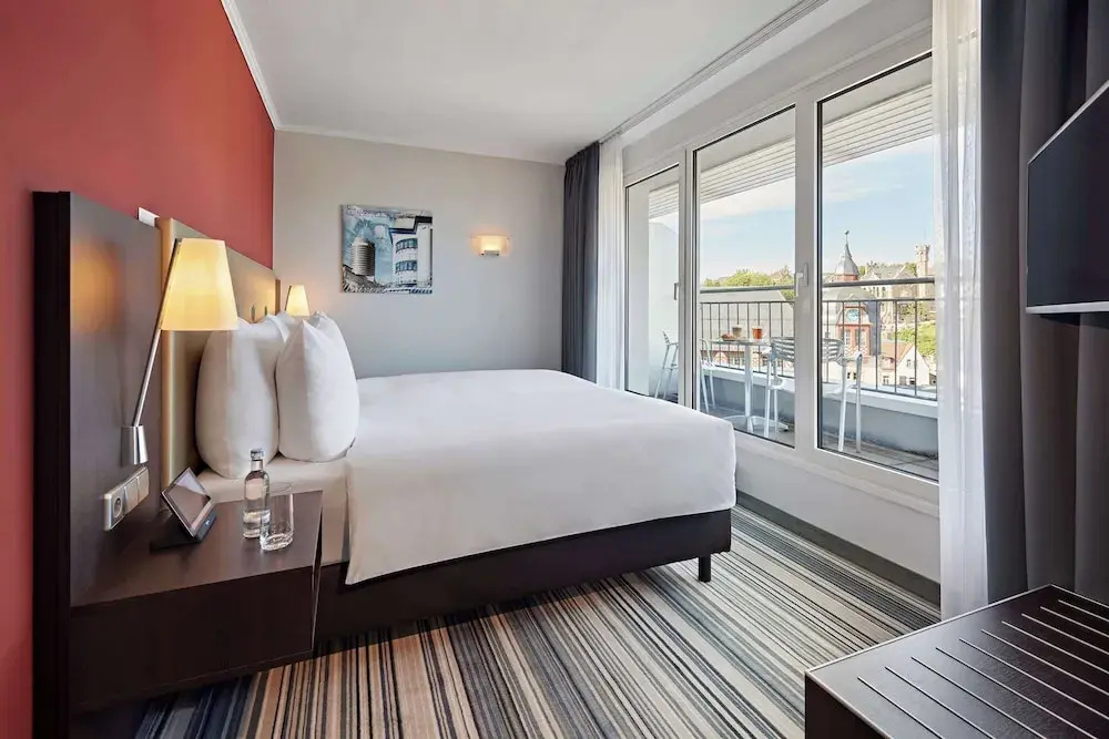 Double Junior Suite (full double bed)
