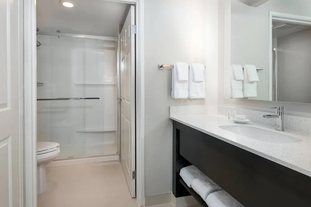 1 Bedroom Suite