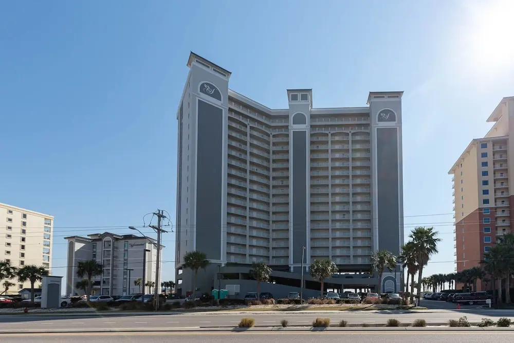 Seawind 809 3 Bedroom Condo