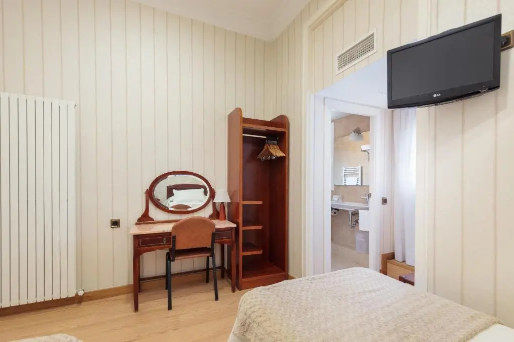 Standard Double room (twin beds)