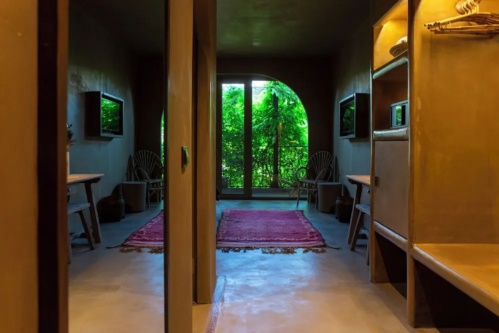 Standard room with balcony