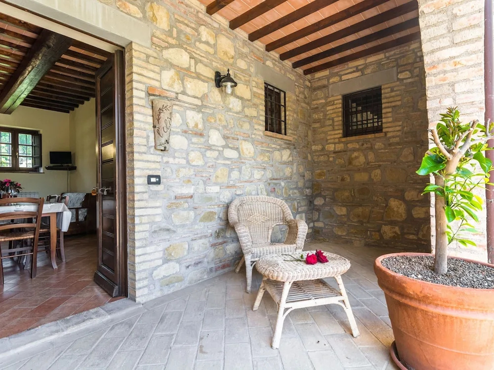 Farmhouse in Perugia With Swimming Pool