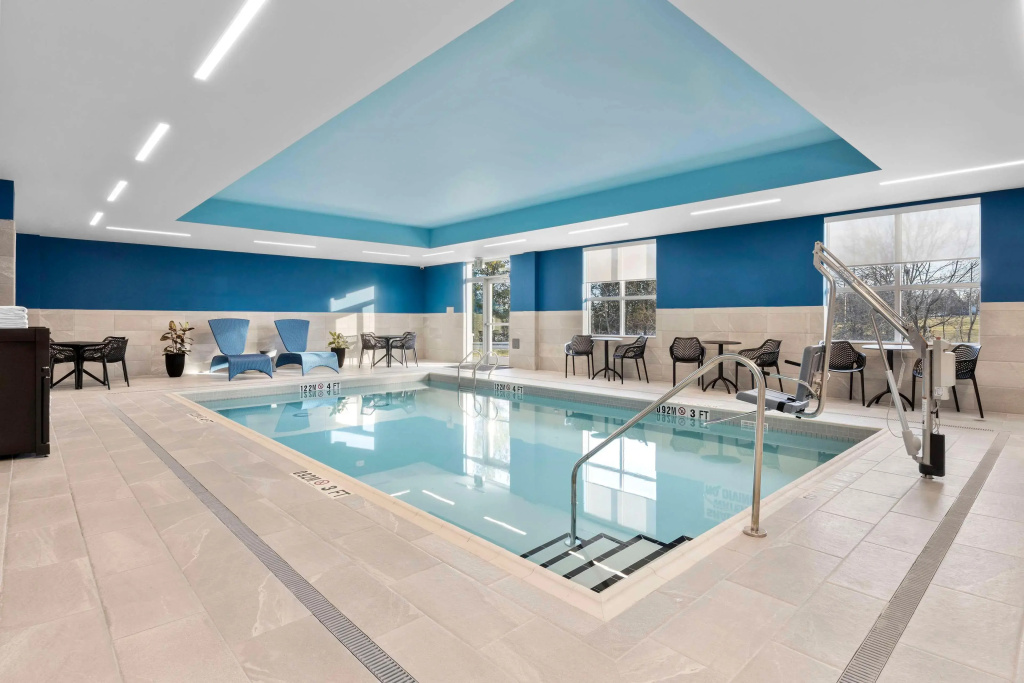 Hampton Inn By Hilton Cornwall - фото 15