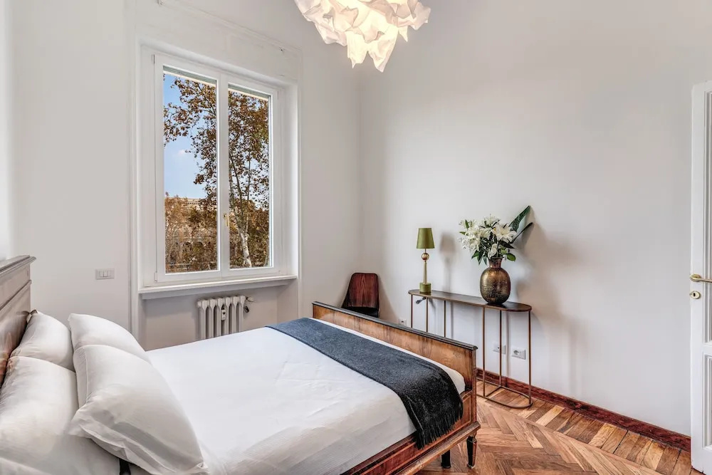 3 Bedrooms Apartment