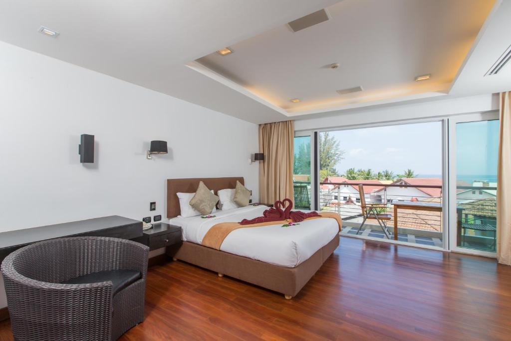 The Palms, Kamala Beach