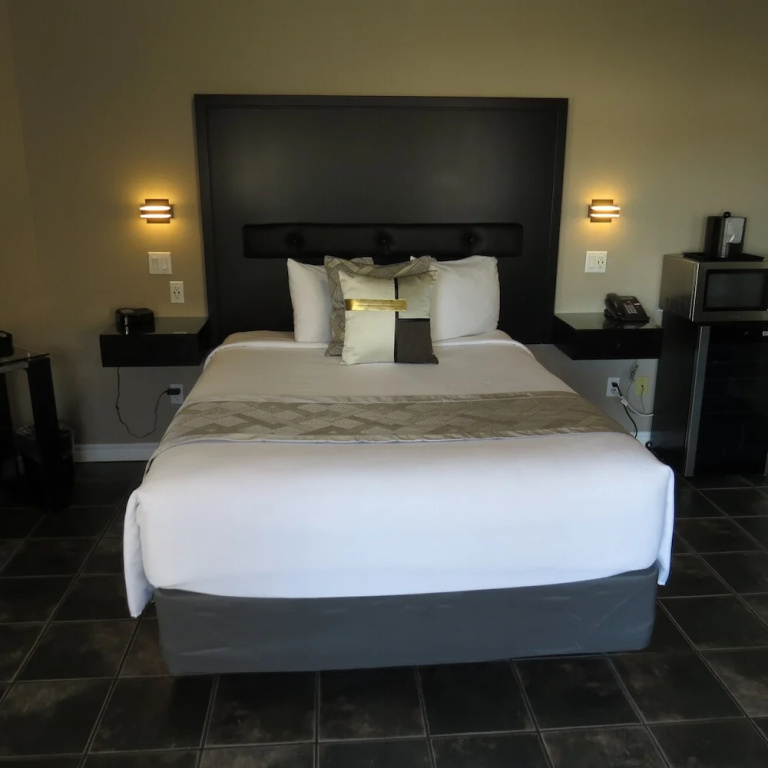 Standard room with balcony