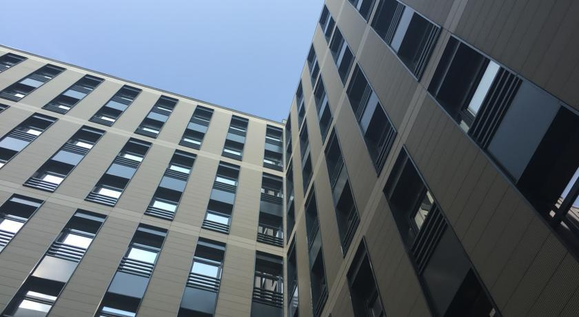 Avenue Premium