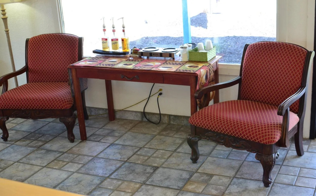 Food & Beverage
