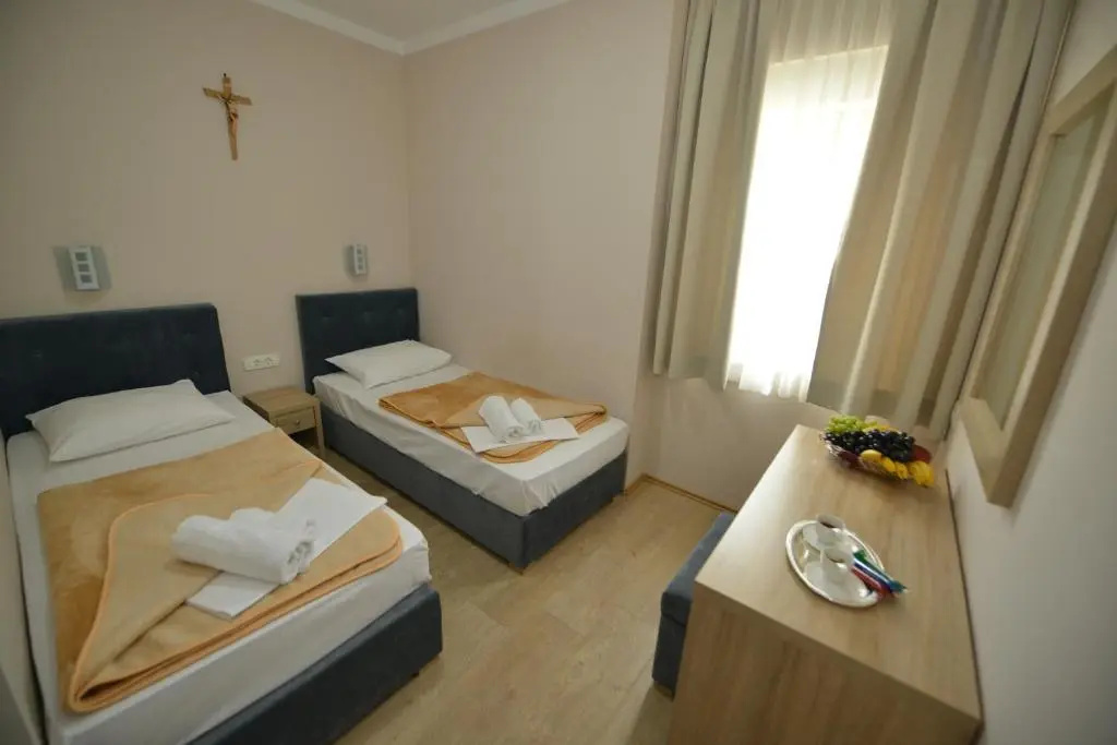 Standard Double room (full double bed)